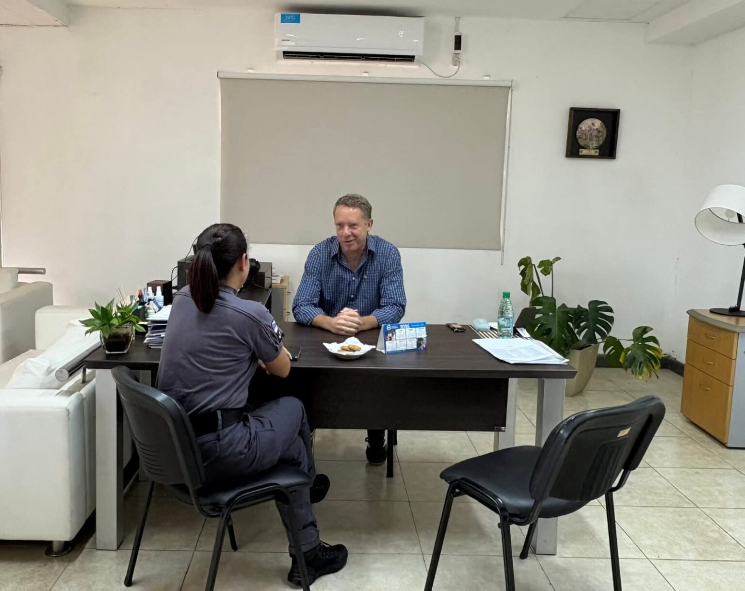 Reunión de trabajo entre el Presidente del IPS y la Directora del Servicio Penitenciario Provincial imagen-8