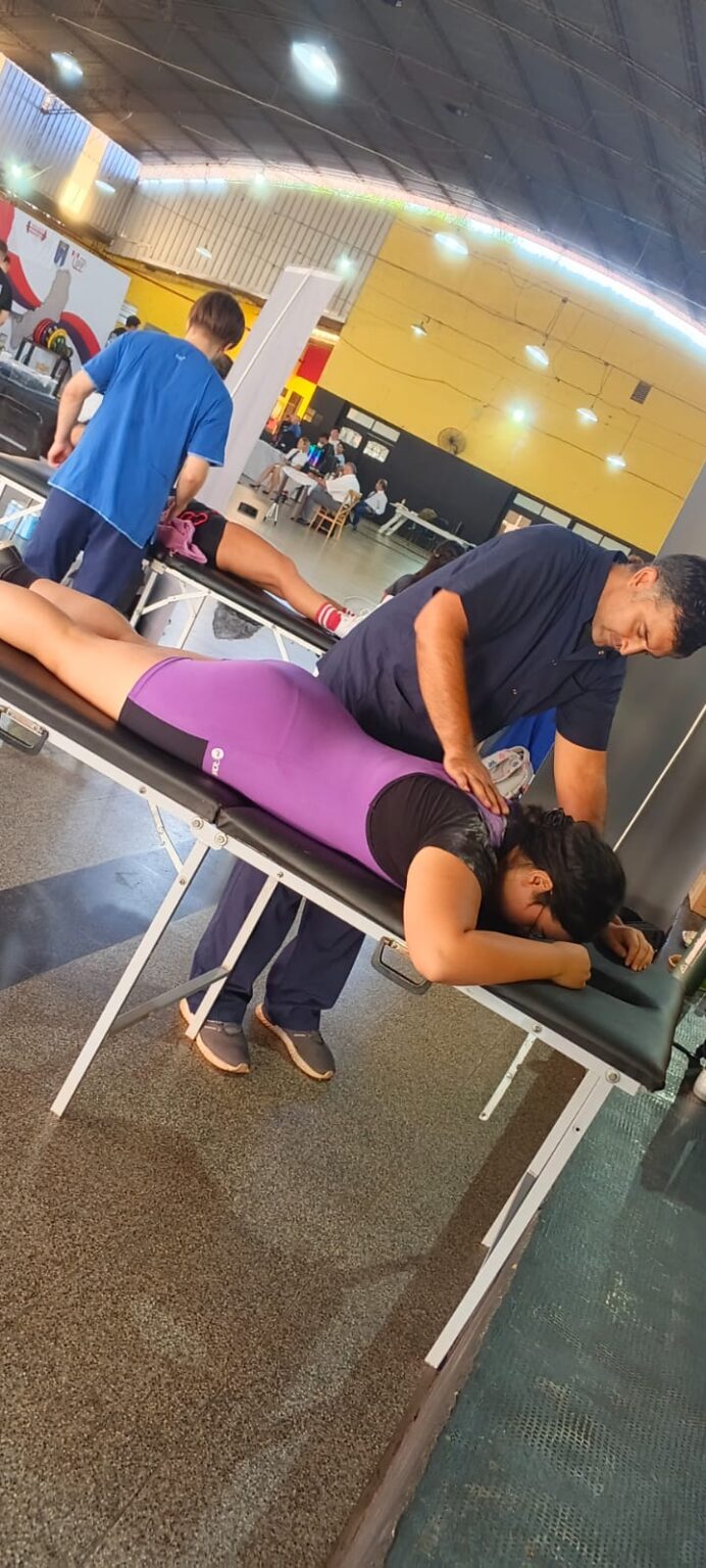 Enfermería, Nutrición y Kinesiología del IPS brindaron sus servicios en Torneo de Powerlifting imagen-36