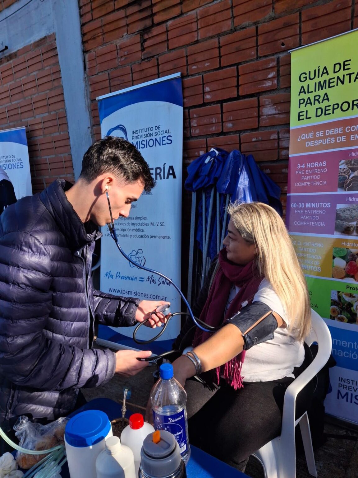 Enfermería, Kinesiología y Nutrición del IPS Misiones brindaron sus prestaciones en el Torneo URUMI 2026 🏉 imagen-16
