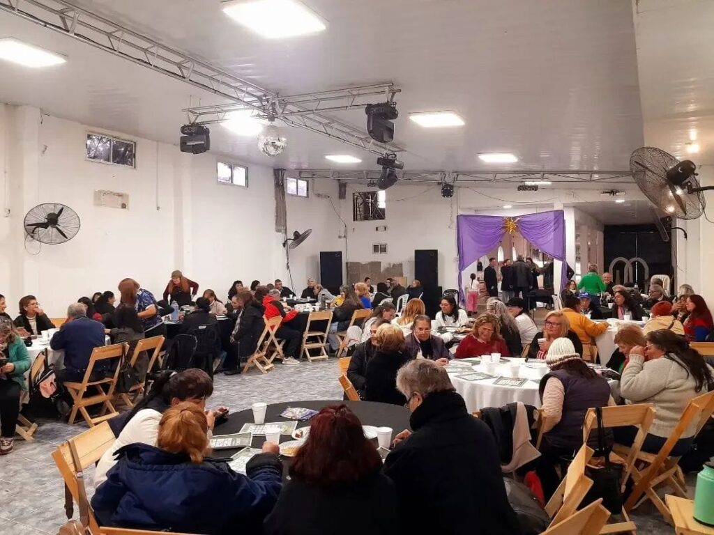 🎶🪗🥁 Alegría y mucha diversión para los jubilados del IPS en el Bingo Musical realizado en Candelaria 15 🎶🪗🥁 Alegría y mucha diversión para los jubilados del IPS en el Bingo Musical realizado en Candelaria imagen-14